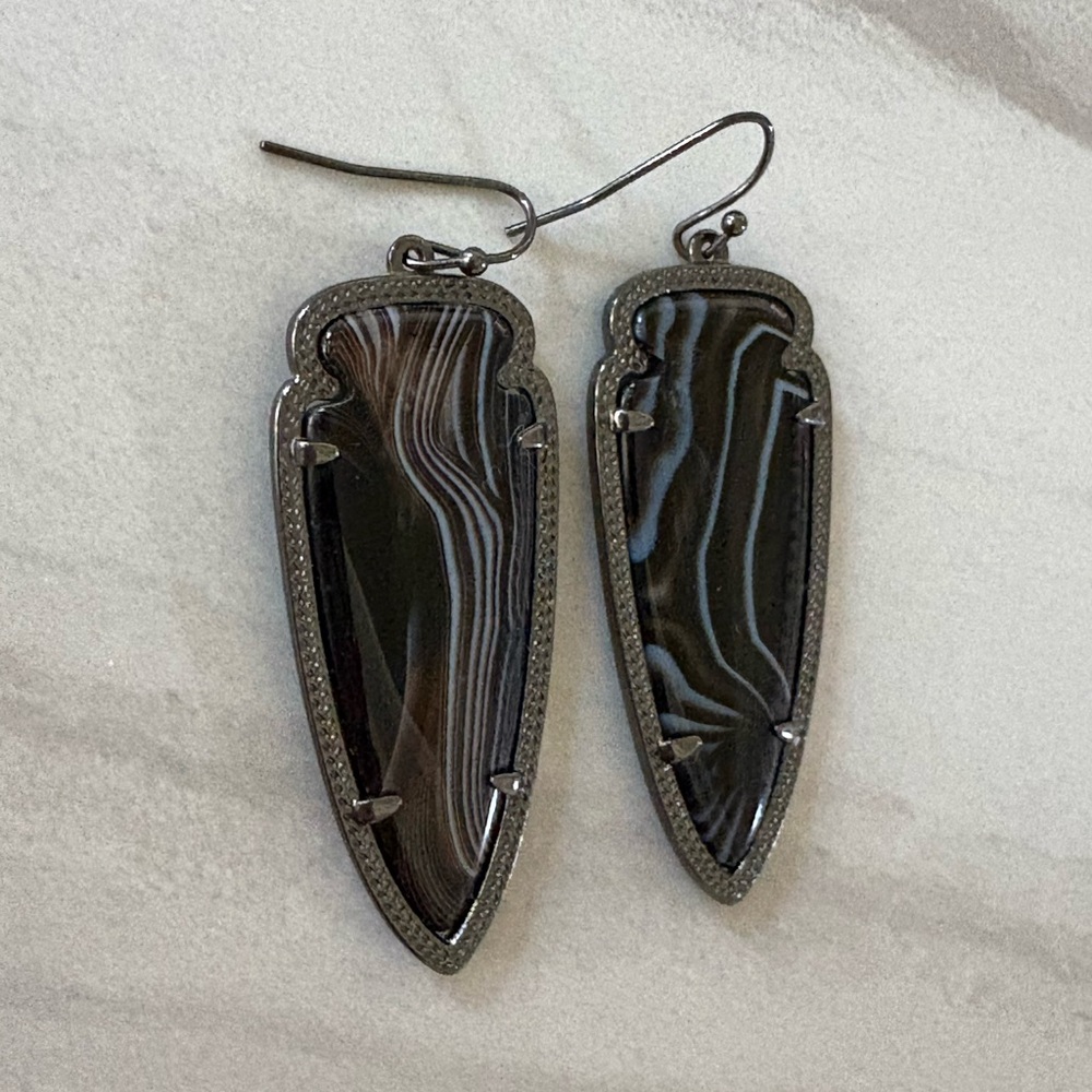 Kendra Scott Black varigated Skylar earrings
